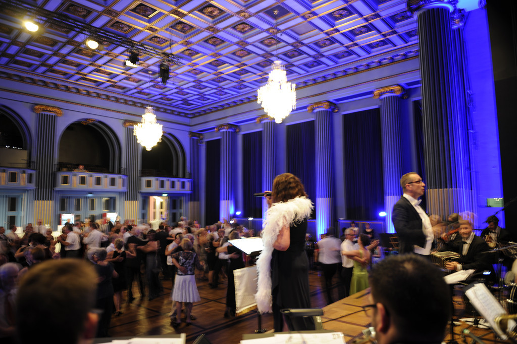 16169_Tanzveranstaltung_im_Blauen_Saal_original.jpg