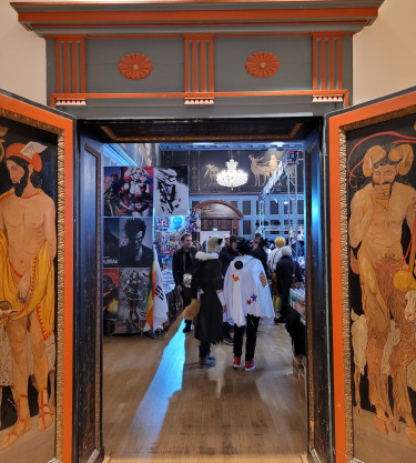 Blick in den Gesellschaftssaal