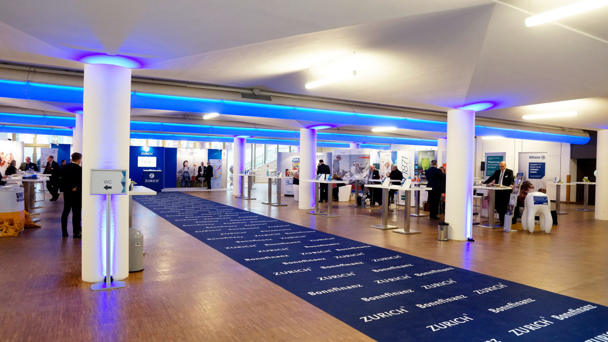 Kolonadenfoyer-bespielt-11.jpg