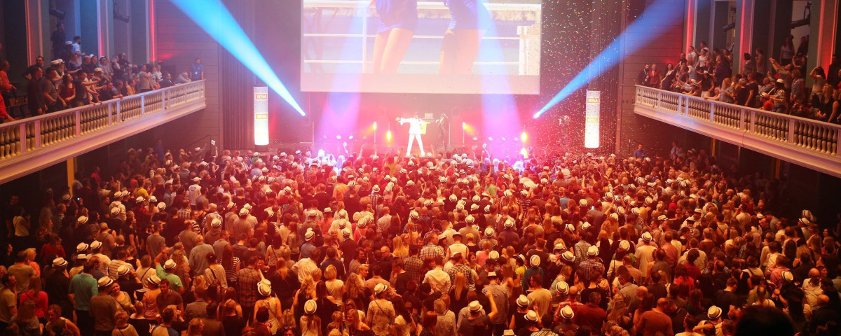 web_18516_festsaal